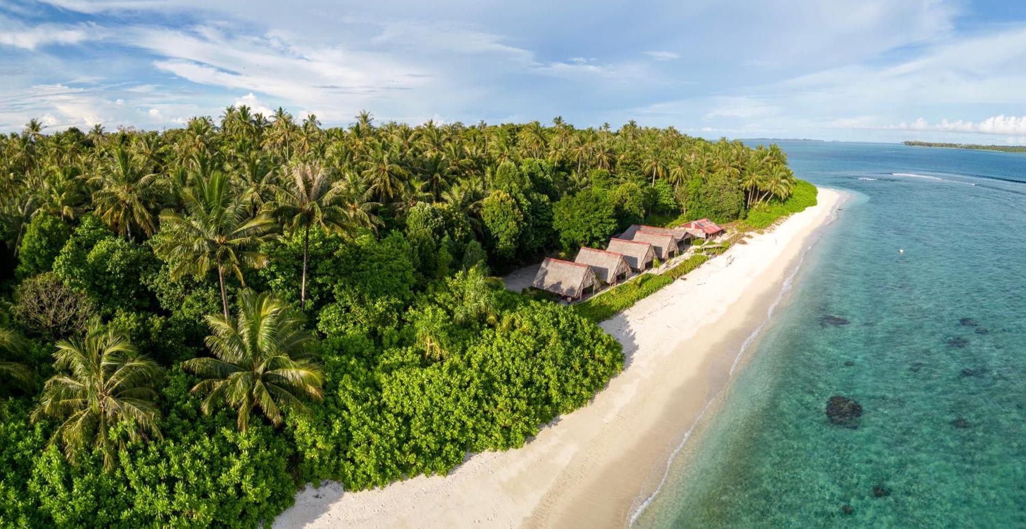 Ira Bungalows Pulau Banyak Alaban Exterior photo