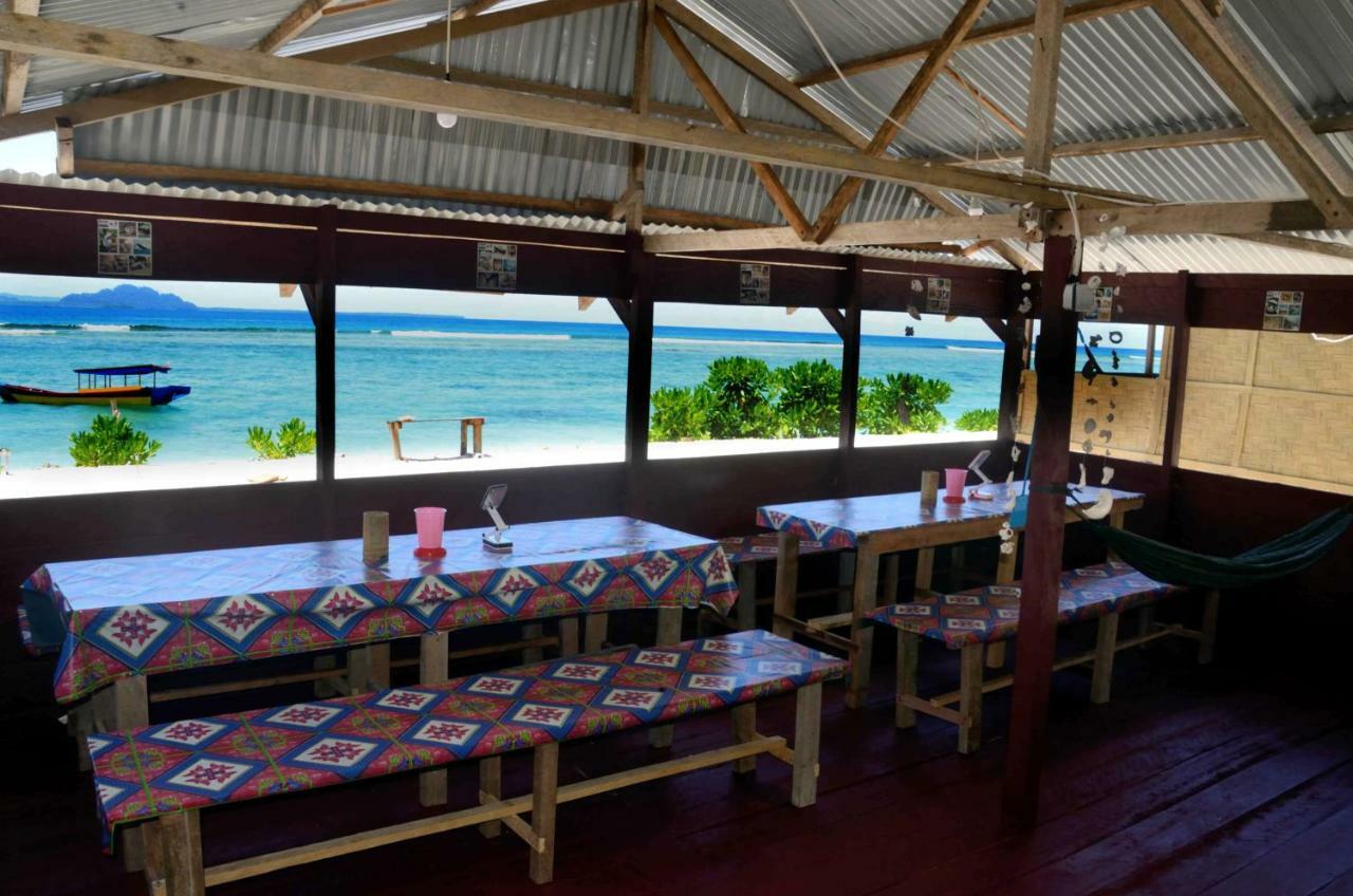 Ira Bungalows Pulau Banyak Alaban Exterior photo