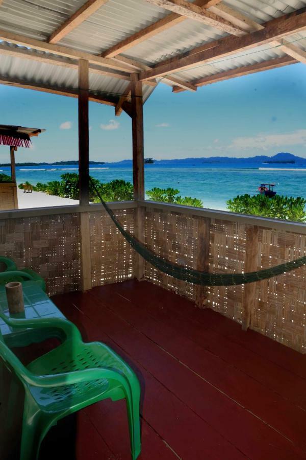 Ira Bungalows Pulau Banyak Alaban Exterior photo