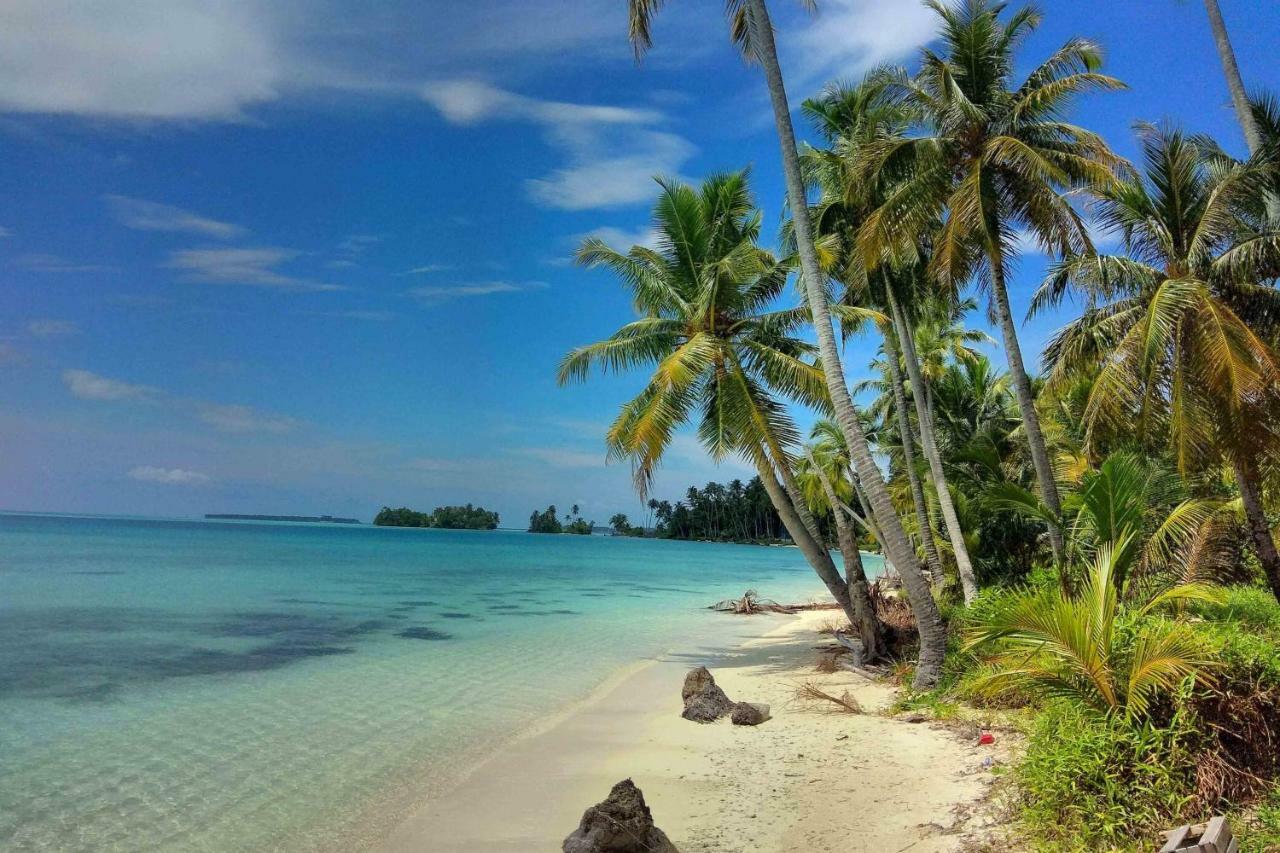 Ira Bungalows Pulau Banyak Alaban Exterior photo